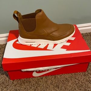 Nike air max thea mid size 10